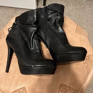 Black 6” heel bootie